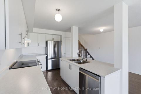 Photo 10 at 152 Sailors Landing, Bowmanville, Clarington