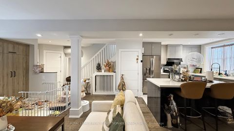 Photo 4 at 72 Mann Avenue, Mount Pleasant East, Toronto