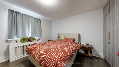 Photo 13 at 72 Mann Avenue, Mount Pleasant East, Toronto
