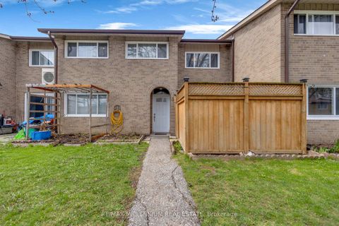 Photo 2 at 62 - 79 Driftwood Avenue, Jane Heights, Toronto