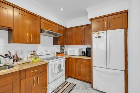 Photo 12 at 62 - 79 Driftwood Avenue, Jane Heights, Toronto