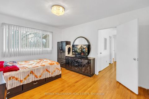 Photo 25 at 62 - 79 Driftwood Avenue, Jane Heights, Toronto