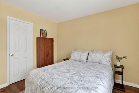 Photo 23 at 6 Ailsa Craig Court, Branson, Toronto