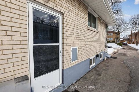 Photo 26 at 6 Ailsa Craig Court, Branson, Toronto