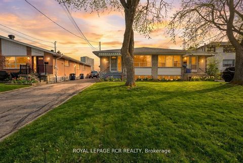 Photo 42 at 6 Ailsa Craig Court, Branson, Toronto