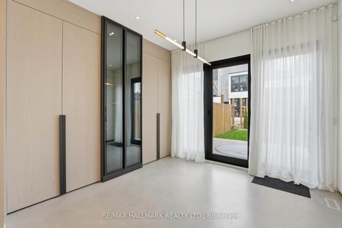 Photo 1 at 48 Shaftesbury Avenue, Moore Park, Toronto