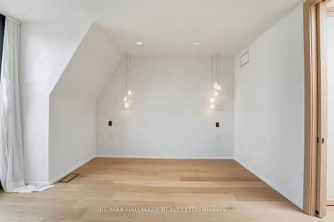 Photo 4 at 48 Shaftesbury Avenue, Moore Park, Toronto
