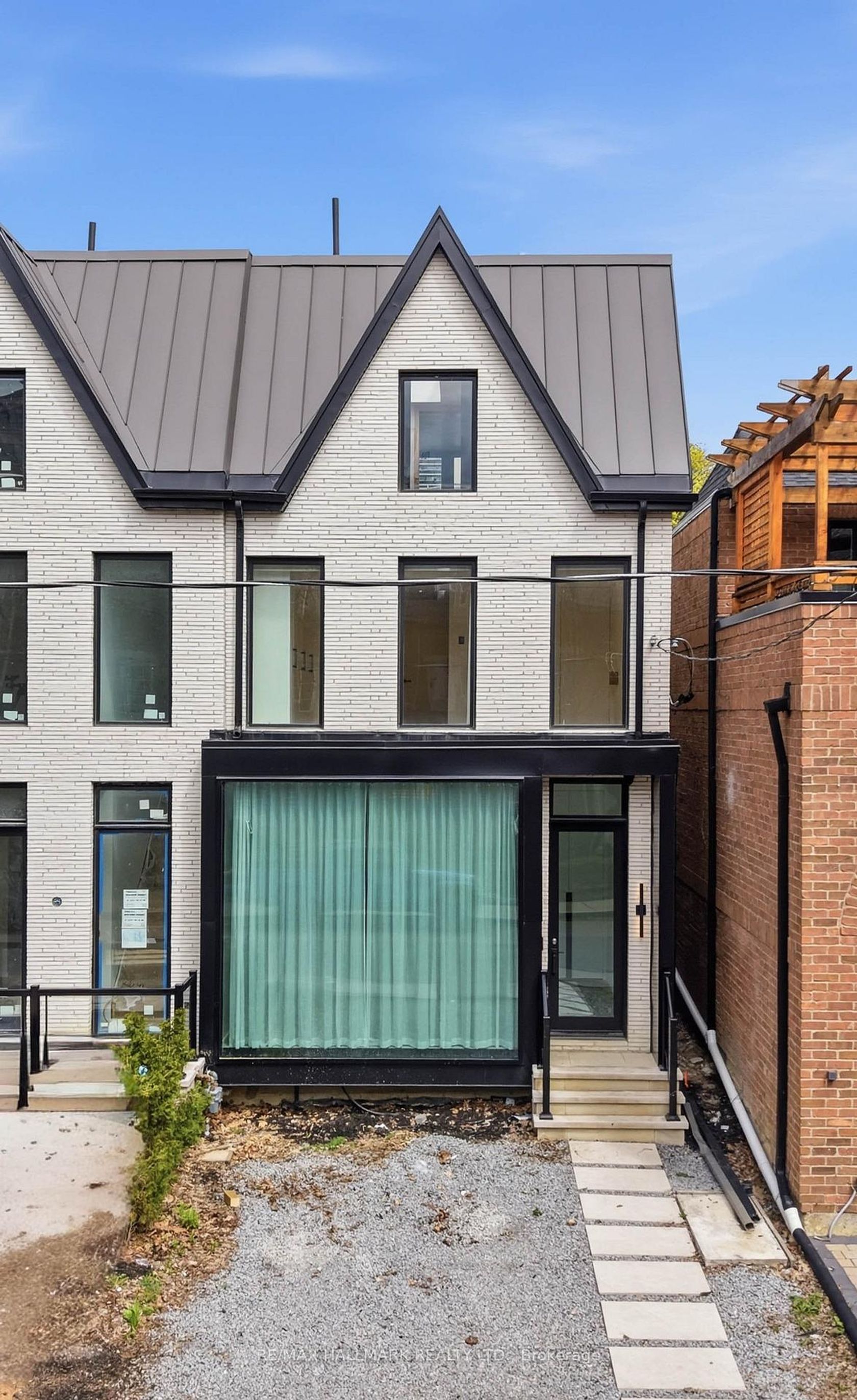 48 Shaftesbury Avenue, Moore Park, Toronto 