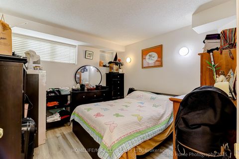 Photo 11 at 35 - 42 Pinery Trail, Malvern, Toronto