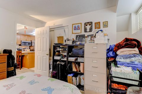 Photo 13 at 35 - 42 Pinery Trail, Malvern, Toronto