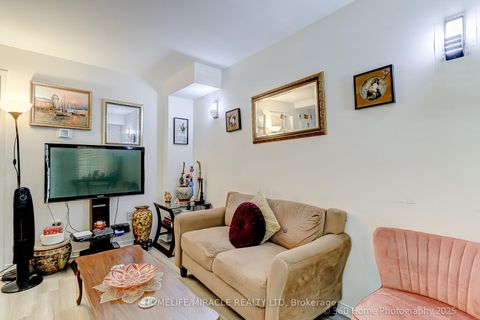 Photo 17 at 35 - 42 Pinery Trail, Malvern, Toronto