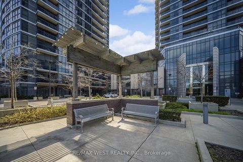 Photo 5 at 905 - 1 Valhalla Inn Road, City Centre West, Toronto