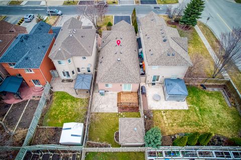 Photo 4 at 236 Slywood Crescent, Maple, Vaughan