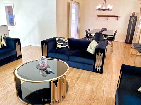Photo 2 at 42 Oakley Boulevard, Bendale, Toronto