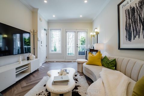 Photo 3 at #8 - 70 Byng Avenue, Willowdale East, Toronto