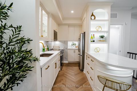 Photo 12 at #8 - 70 Byng Avenue, Willowdale East, Toronto