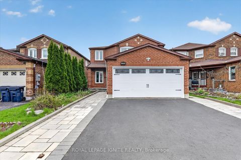 Photo 1 at 205 Hupfield Trail, Malvern, Toronto