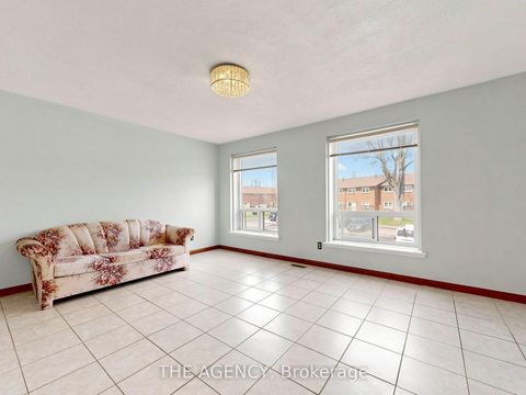Photo 2 at #33 - 1559 Albion Road, Jamestown, Toronto