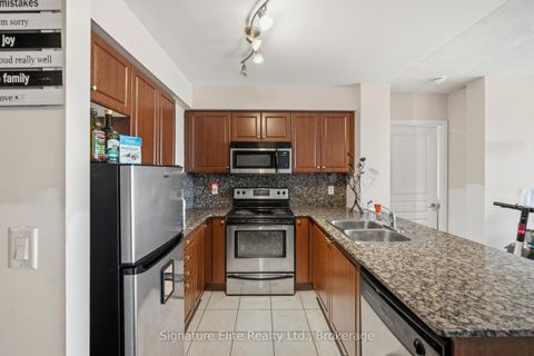 Photo 3 at 909 - 1403 Royal York Road, Humber Heights, Toronto