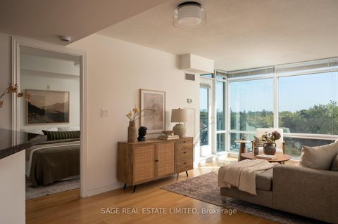 Photo 2 at 606 - 3830 Bathurst Street, Clanton Park, Toronto