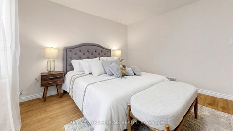 Photo 22 at 13 Applegate Crescent, Hillcrest Village, Toronto