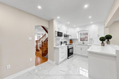 Photo 11 at 61 Reindeer Drive, Rouge E11, Toronto