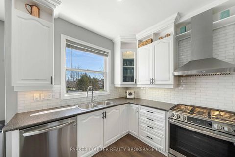 Photo 11 at 1 Windsor Crescent, Shore, Barrie