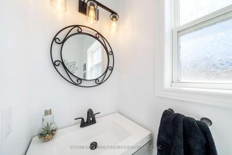 Photo 14 at 1 Windsor Crescent, Shore, Barrie
