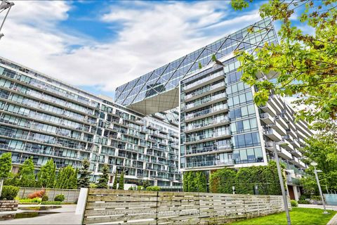 Photo 1 at TH115 - 39 Queens Quay E, Waterfront Communities C8, Toronto
