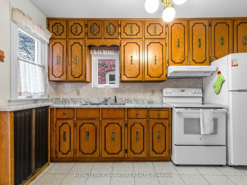Photo 9 at 136 Cranbrooke Avenue, Lawrence Park North, Toronto