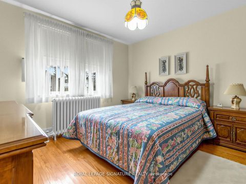 Photo 25 at 136 Cranbrooke Avenue, Lawrence Park North, Toronto