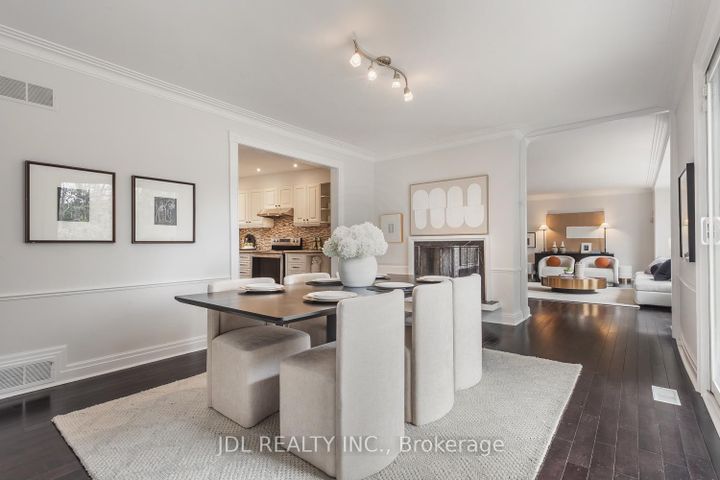 Photo 1 at 6 Farmingdale Road, Bayview Village, Toronto