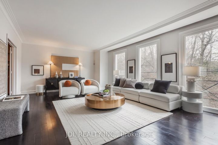 Photo 5 at 6 Farmingdale Road, Bayview Village, Toronto