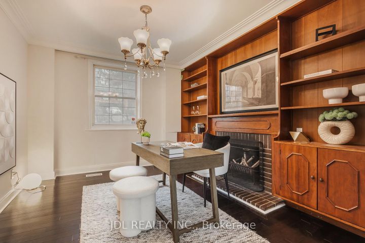 Photo 12 at 6 Farmingdale Road, Bayview Village, Toronto