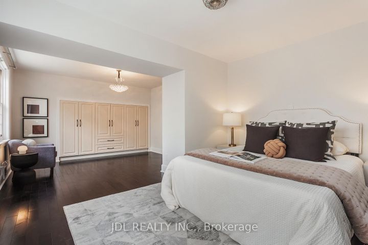 Photo 19 at 6 Farmingdale Road, Bayview Village, Toronto