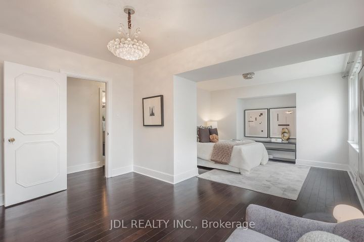 Photo 20 at 6 Farmingdale Road, Bayview Village, Toronto