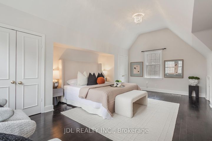 Photo 25 at 6 Farmingdale Road, Bayview Village, Toronto