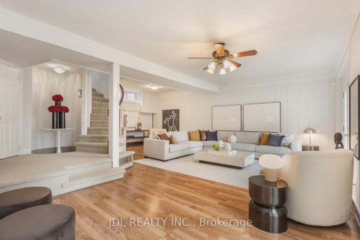 Photo 27 at 6 Farmingdale Road, Bayview Village, Toronto
