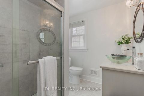 Photo 26 at 6 Farmingdale Road, Bayview Village, Toronto