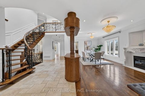 Photo 3 at 1031A Lillian Street, Willowdale East, Toronto