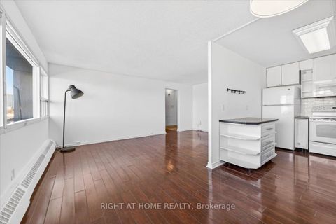 Photo 4 at 708 - 100 Leeward Glenway, Flemingdon Park, Toronto