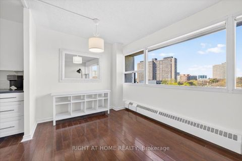 Photo 11 at 708 - 100 Leeward Glenway, Flemingdon Park, Toronto
