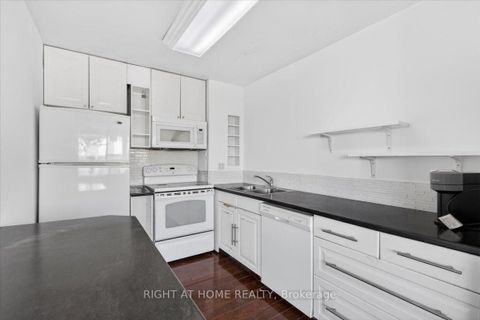 Photo 12 at 708 - 100 Leeward Glenway, Flemingdon Park, Toronto