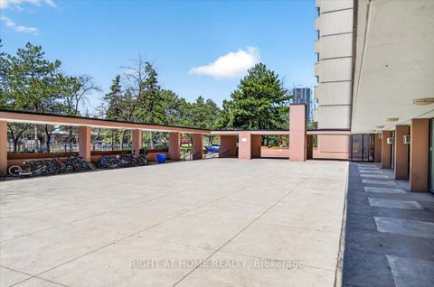 Photo 26 at 708 - 100 Leeward Glenway, Flemingdon Park, Toronto