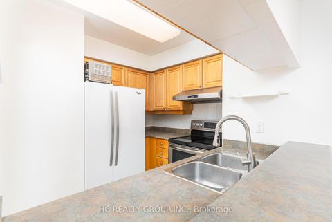 Photo 8 at 1008 - 18 Sommerset Way, Willowdale East, Toronto