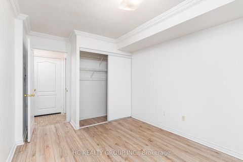 Photo 10 at 1008 - 18 Sommerset Way, Willowdale East, Toronto
