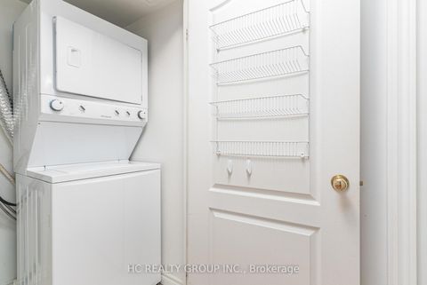 Photo 12 at 1008 - 18 Sommerset Way, Willowdale East, Toronto