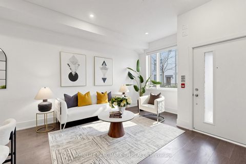 Photo 4 at TH6 - 270 Davenport Road, Annex, Toronto