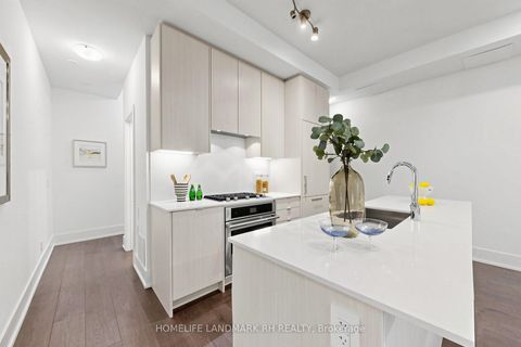 Photo 8 at TH6 - 270 Davenport Road, Annex, Toronto