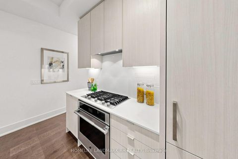 Photo 10 at TH6 - 270 Davenport Road, Annex, Toronto